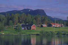 Oarrenjárgga, Årrenjarka, och berget Gassavárre © Kvikkjokksfotografen Tor Tuorda