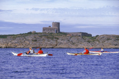 Kajaker vid Marstrand fästning © Kvikkjokksfotografen Tor Tuorda