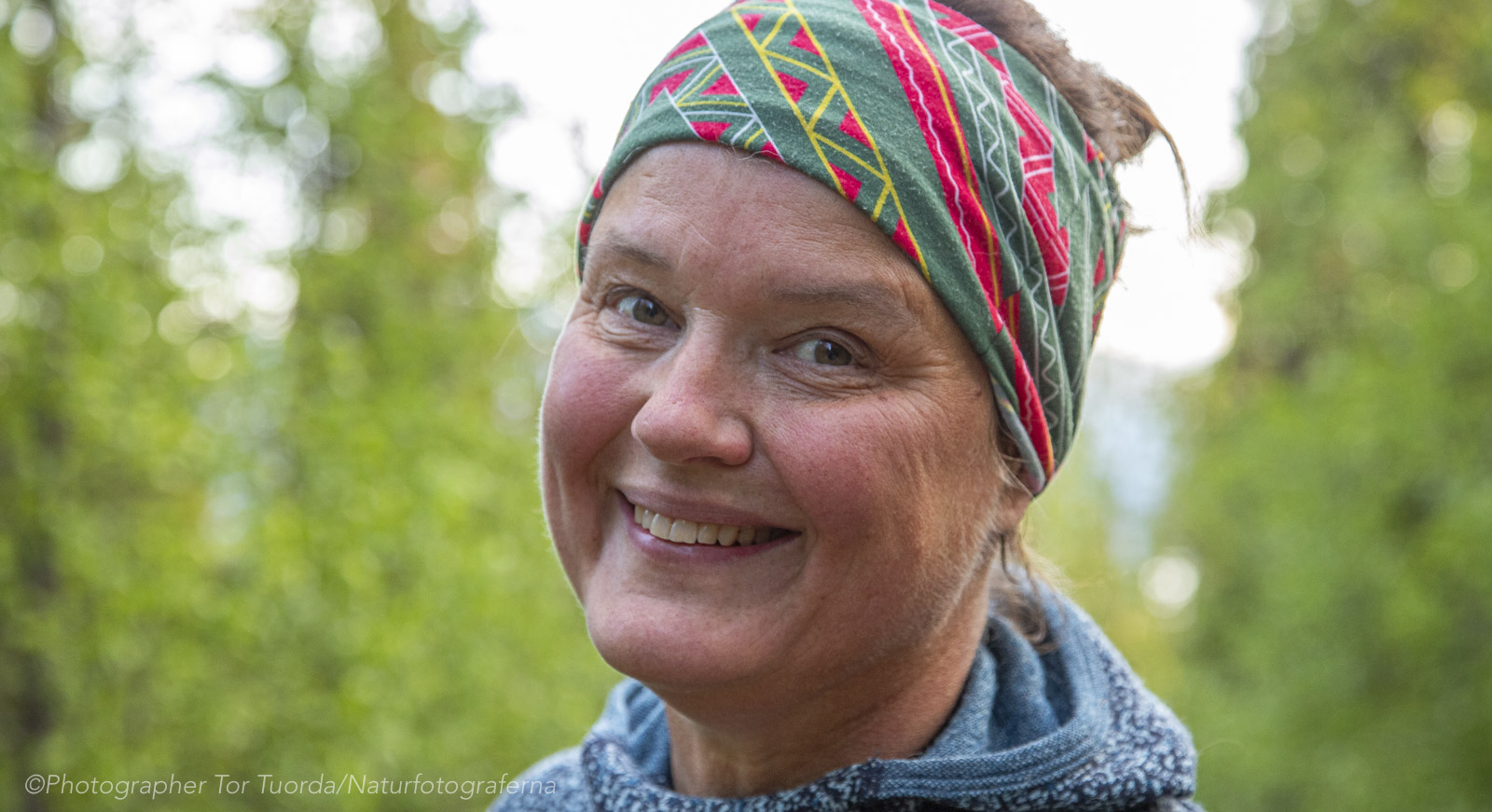 Åsa Lindstrand: Tyst vår och uppskruvat tonläge