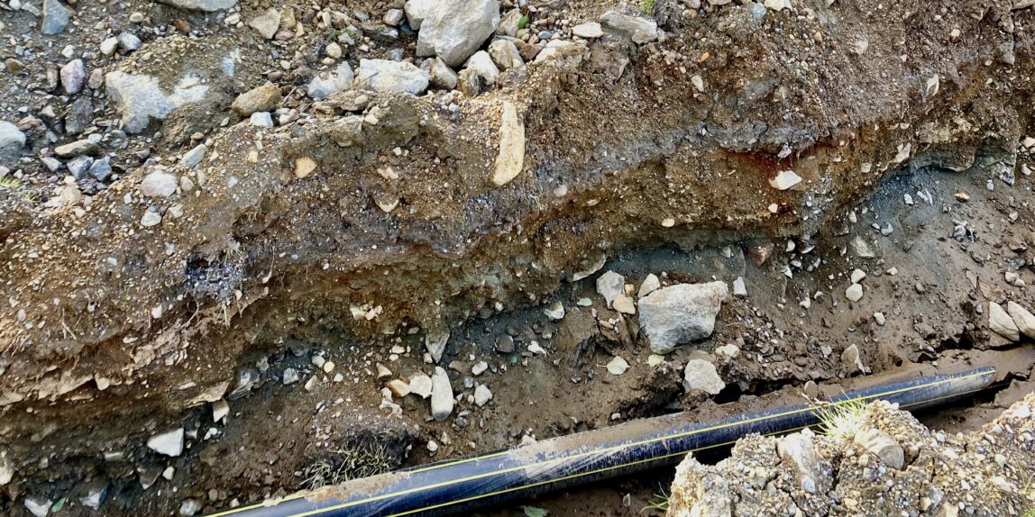 kulturskikt i kabelgrav i Kvikkjokk